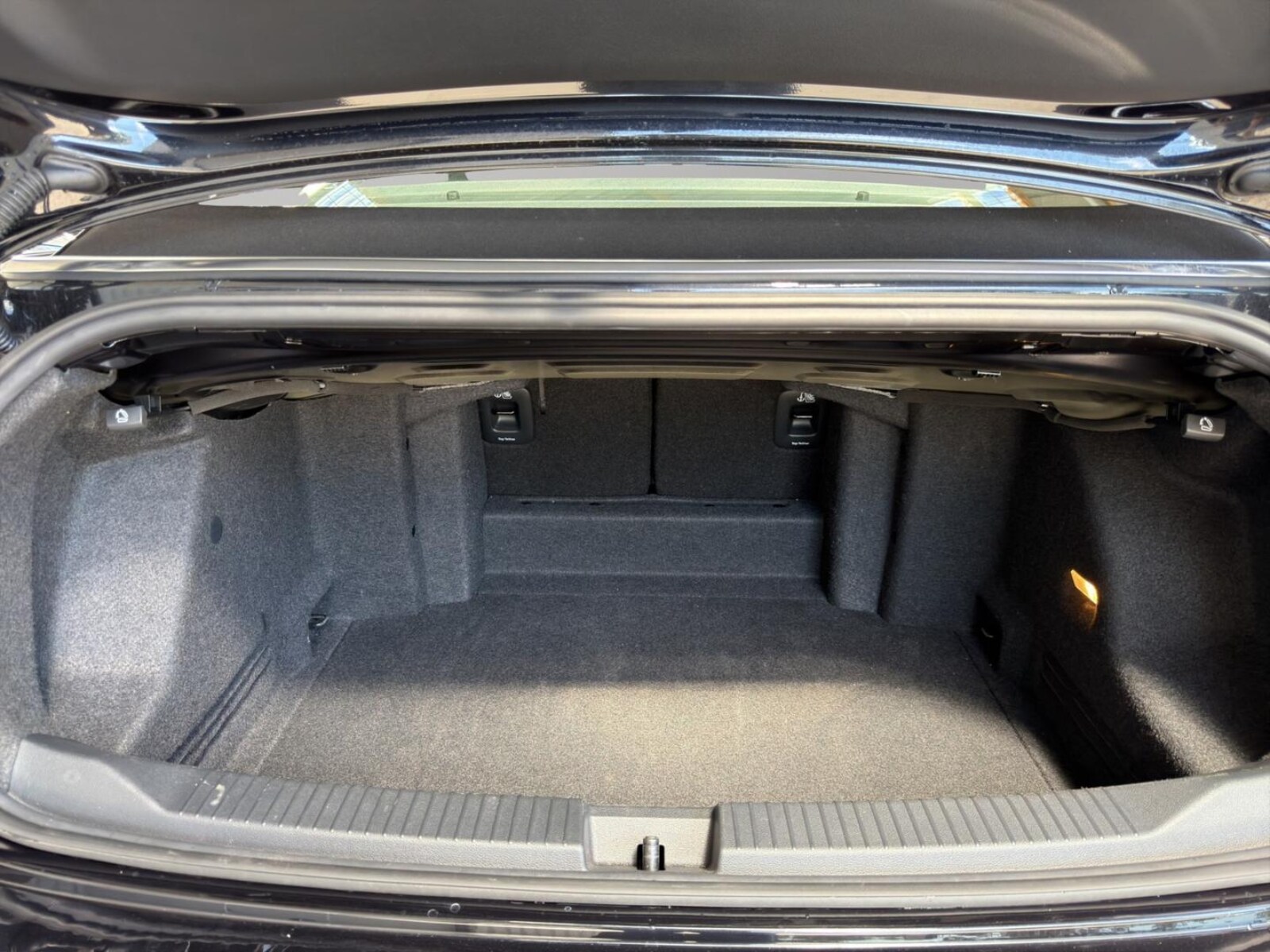 Volkswagen T-Roc Cabriolet – Bild 18
