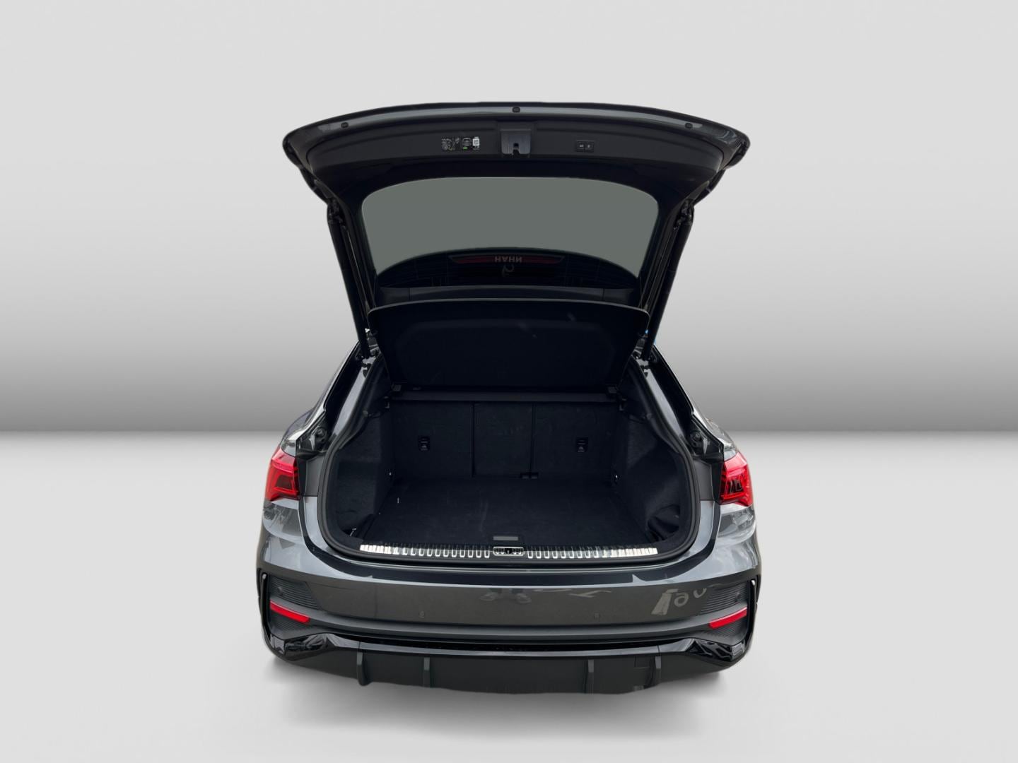 Bild über Audi Q3 Sportback S line 35 TDI S tronic - für weitere Informationen kontaktieren Sie den Audi Partner