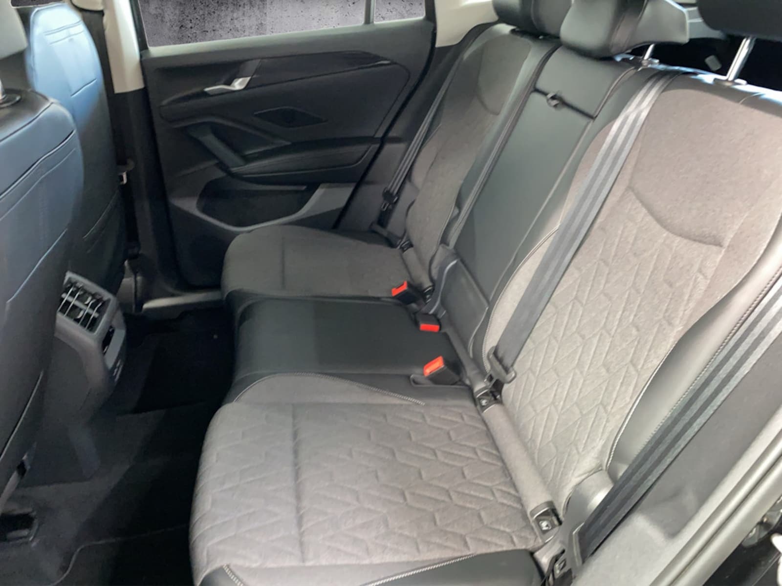 Volkswagen Tiguan – Bild 13