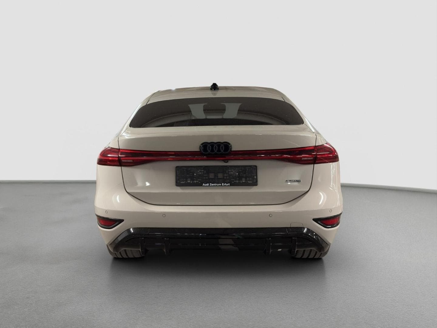Bild über Audi A6 Sportback e-tron S line business e-tron quattro 315 kW - für weitere Informationen kontaktieren Sie den Audi Partner