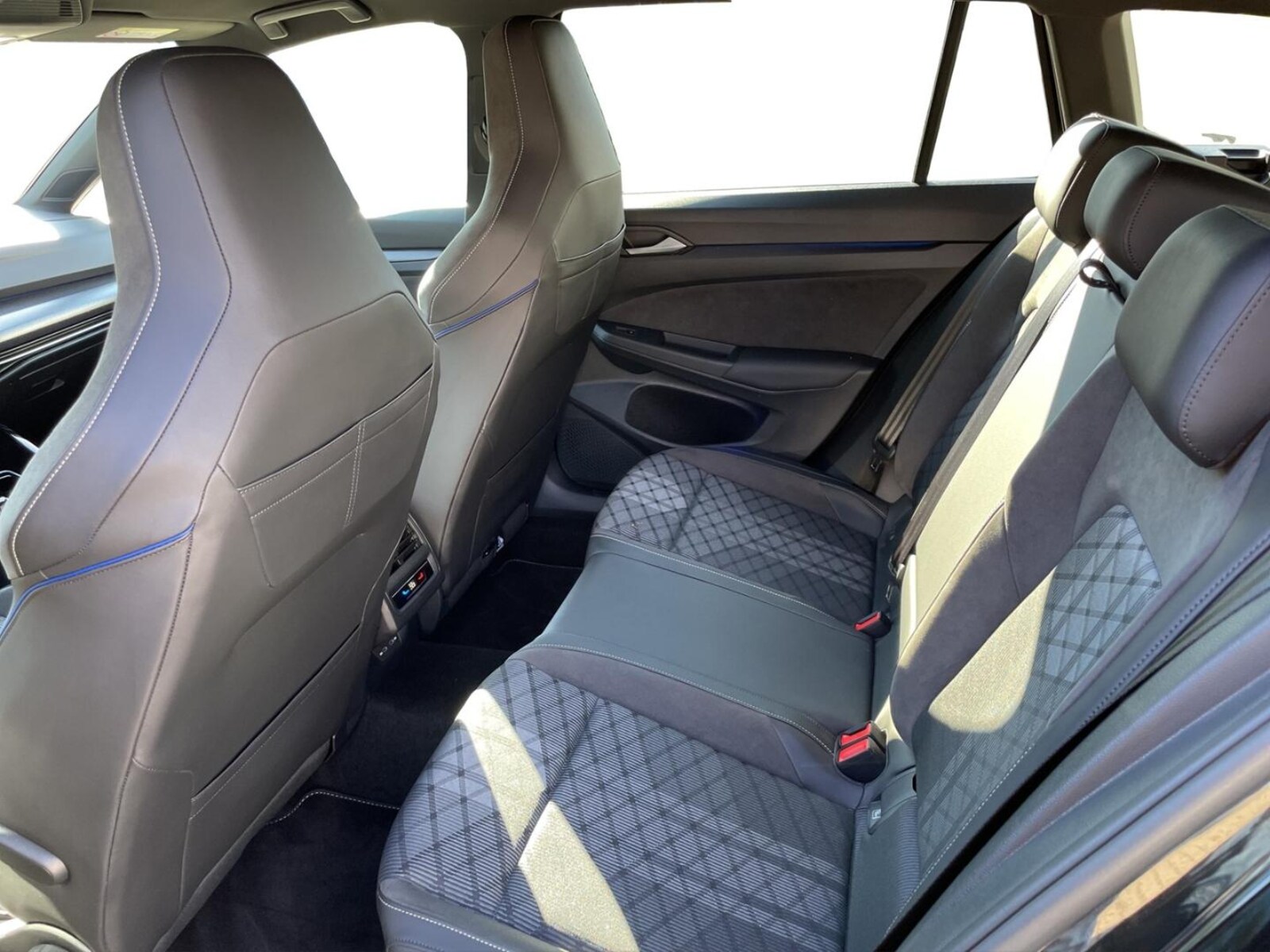Volkswagen Golf Variant – Bild 14