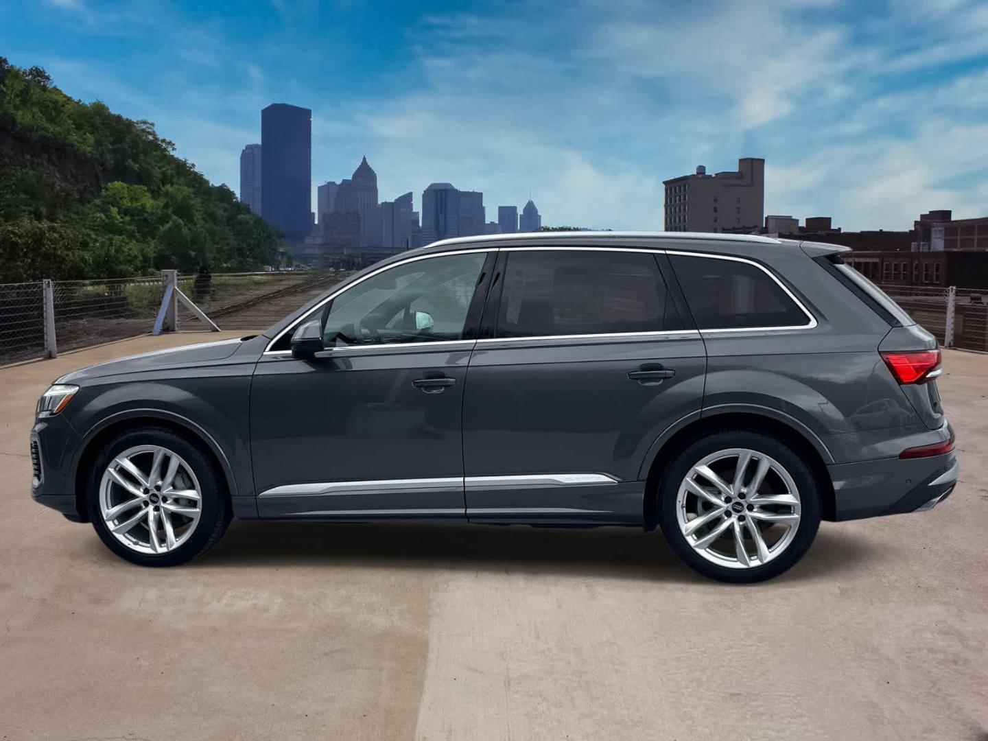 2025 Audi Q7 Premium Plus - Photo 10