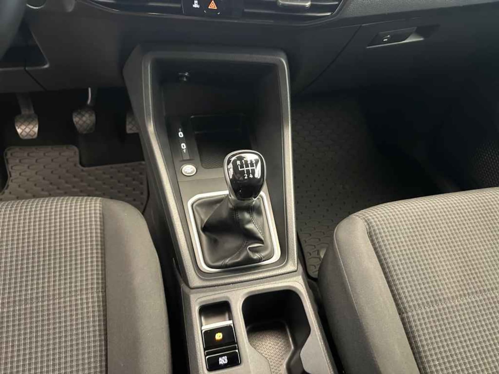 Volkswagen Caddy Maxi Cargo – Bild 14