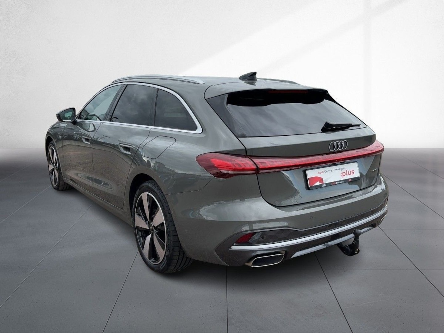 Bild über Audi A5 Avant e-hybrid e-hybrid quattro 220 kW S tronic - für weitere Informationen kontaktieren Sie den Audi Partner