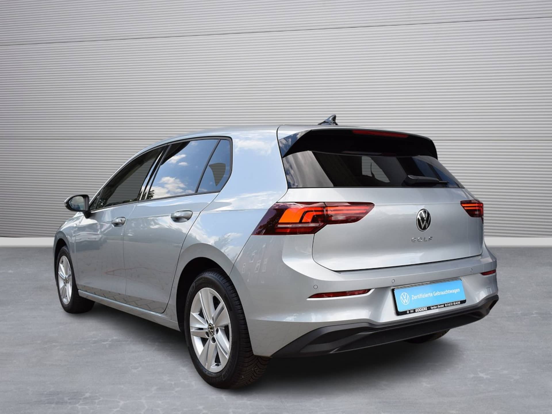 Volkswagen Golf Life