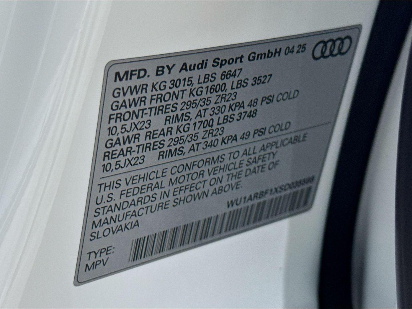 2025 Audi RS Q8 Base - Photo 34
