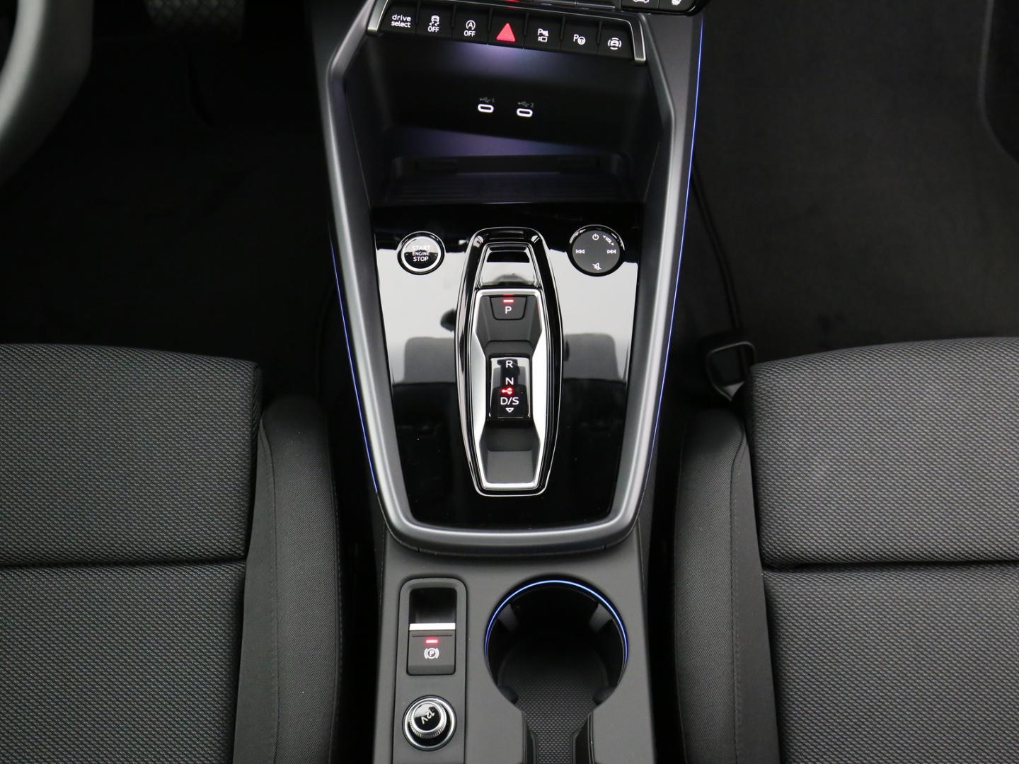 Bild über Audi A3 Limousine S line TFSI S tronic - für weitere Informationen kontaktieren Sie den Audi Partner