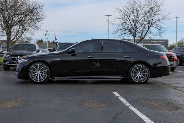 2025 Mercedes-Benz