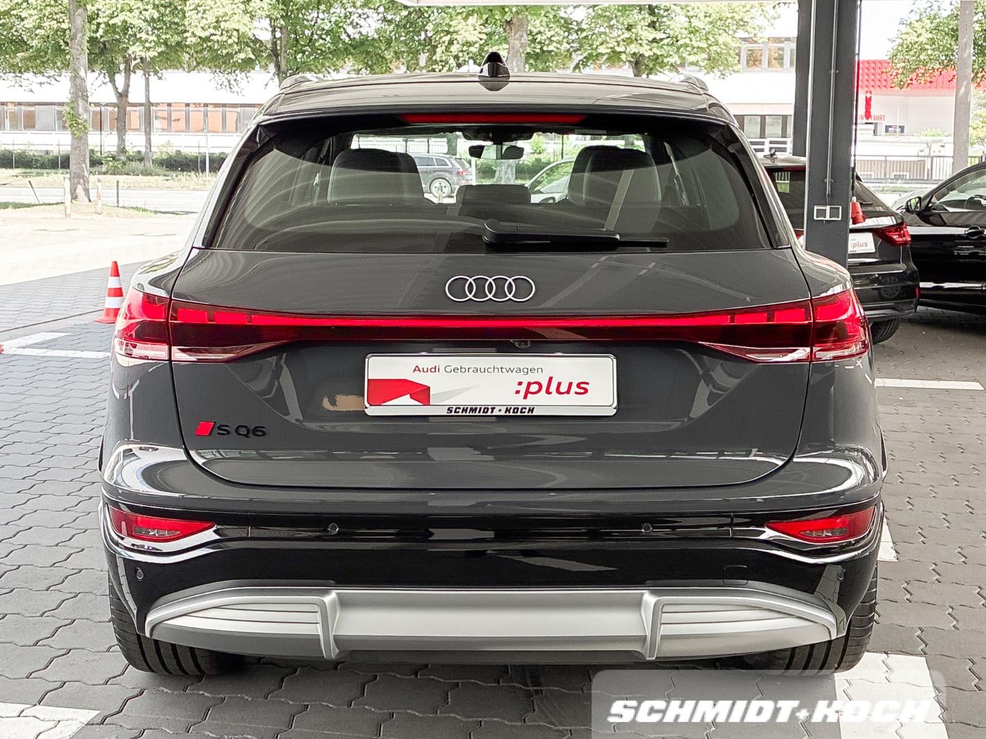 Bild über Audi SQ6 SUV e-tron e-tron quattro - für weitere Informationen kontaktieren Sie den Audi Partner