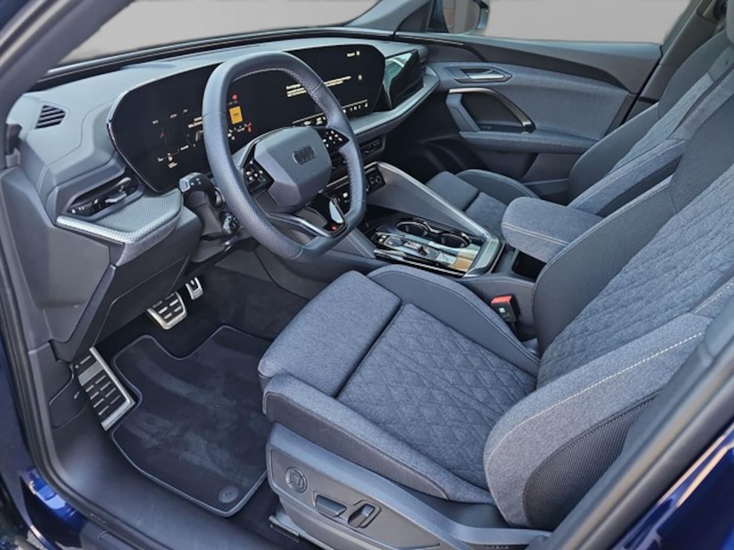 Bild über Audi Q5 SUV TFSI quattro 150 kW S tronic - für weitere Informationen kontaktieren Sie den Audi Partner