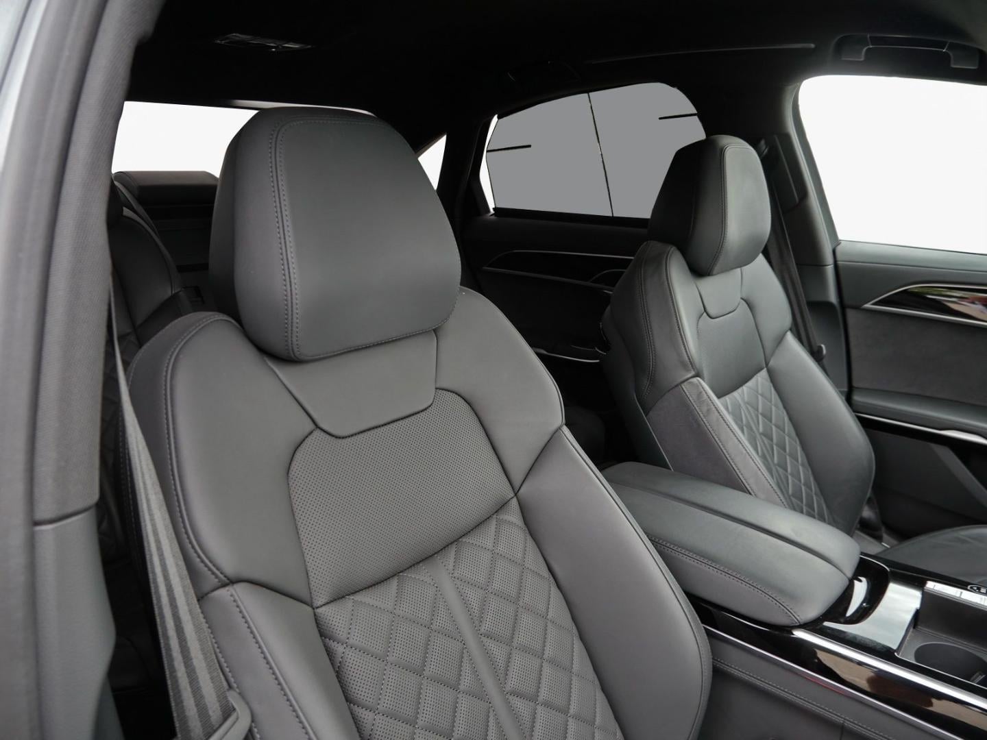 Bild über Audi A8 TFSI e 60 TFSI e quattro tiptronic - für weitere Informationen kontaktieren Sie den Audi Partner