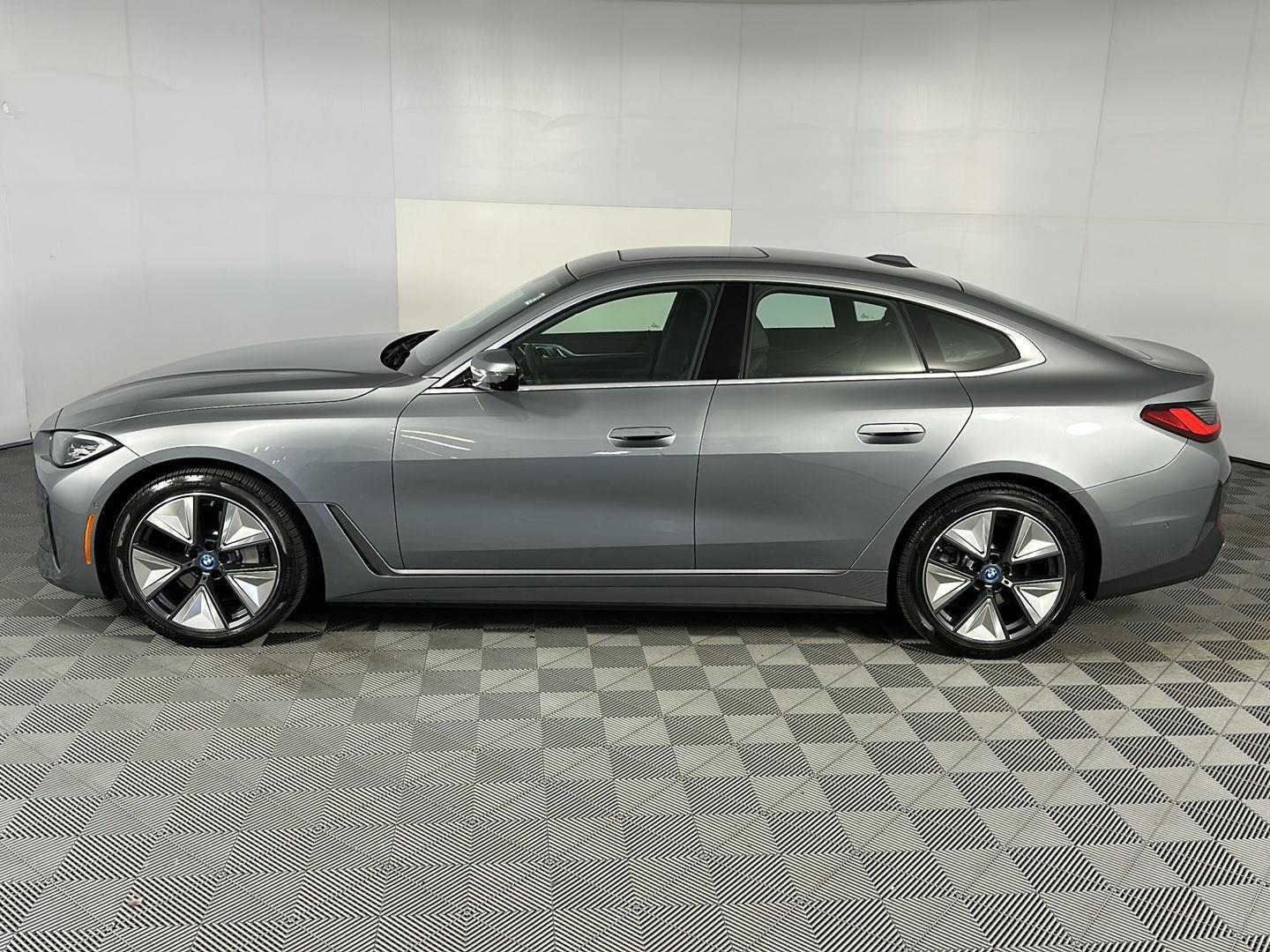2023 BMW i4 13