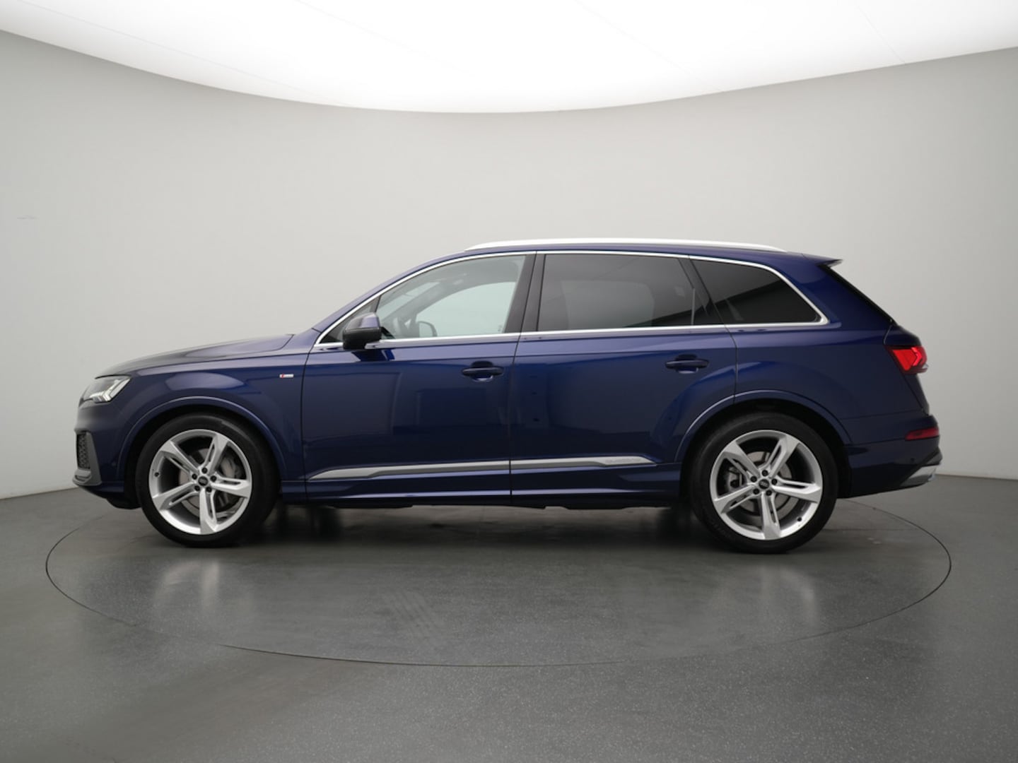 Bild über Audi Q7 competition plus 50 TDI quattro tiptronic - für weitere Informationen kontaktieren Sie den Audi Partner