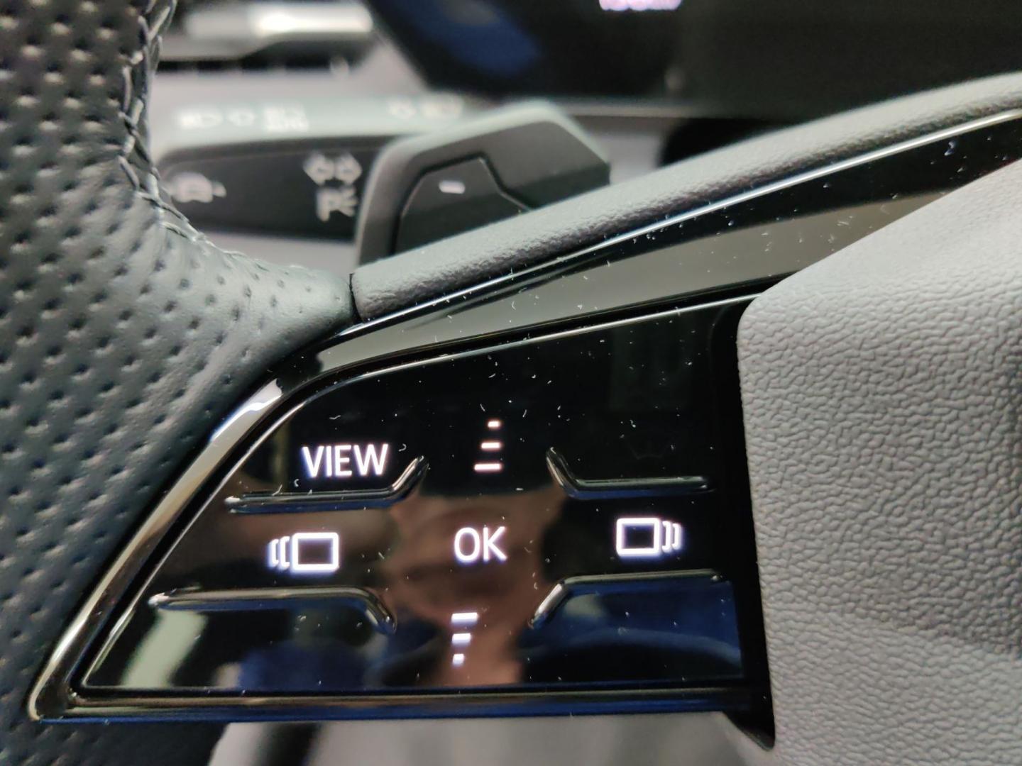 Image about Audi Q6 SUV e-tron e-tron quattro