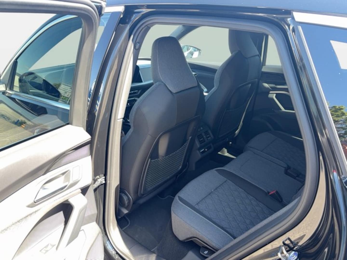 Bild über Audi Q5 SUV TFSI 150 kW S tronic - für weitere Informationen kontaktieren Sie den Audi Partner