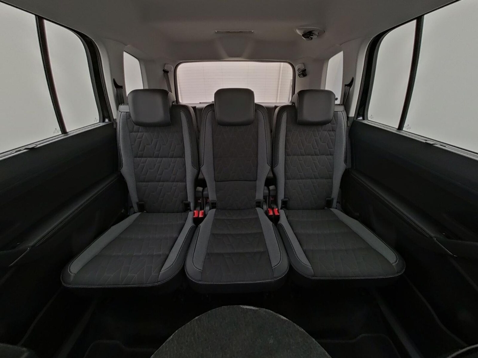 Volkswagen Touran – Bild 16