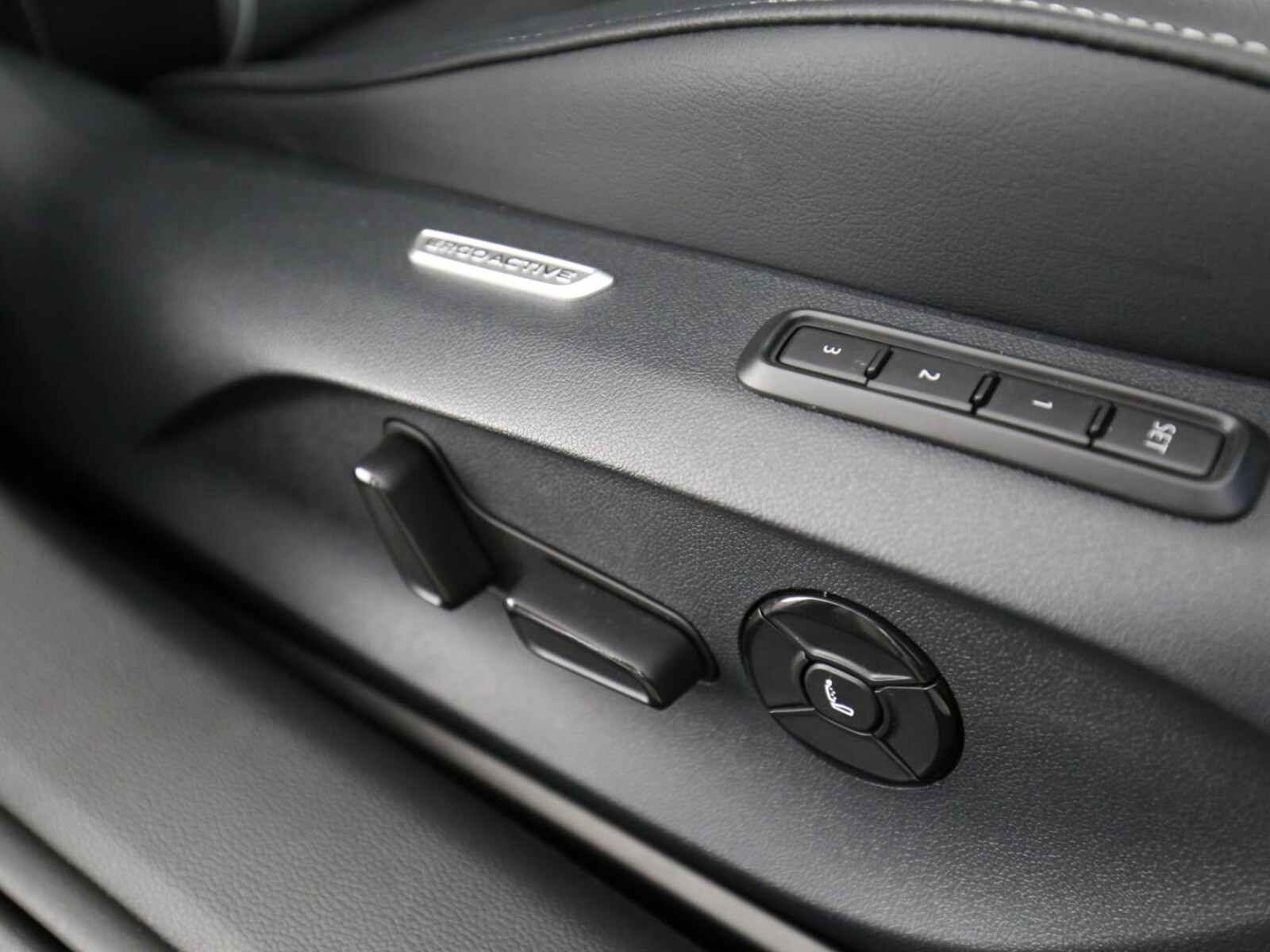 Volkswagen Passat – Bild 23
