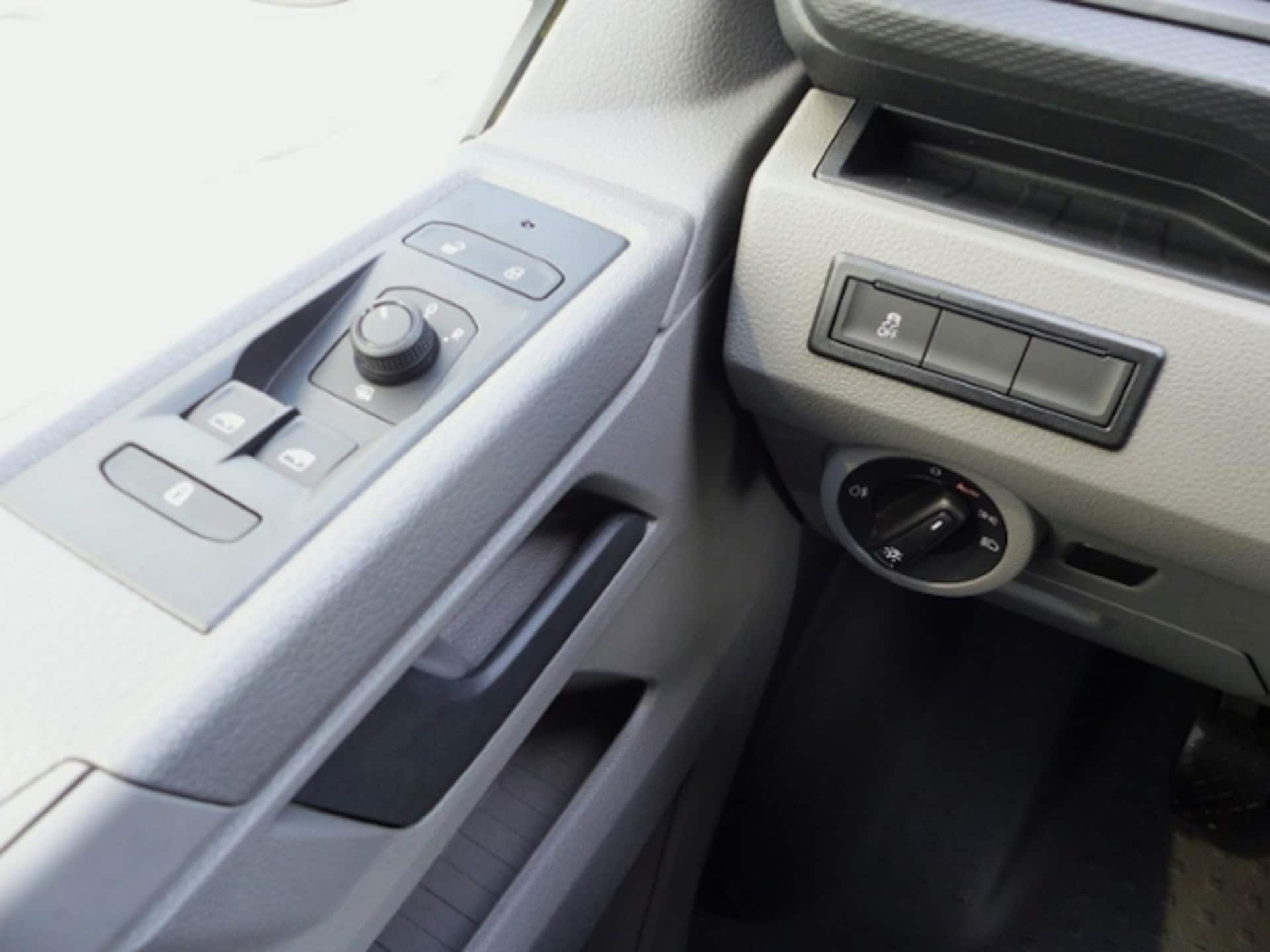 Volkswagen T6.1 Transporter Kombi kurzer Radstand