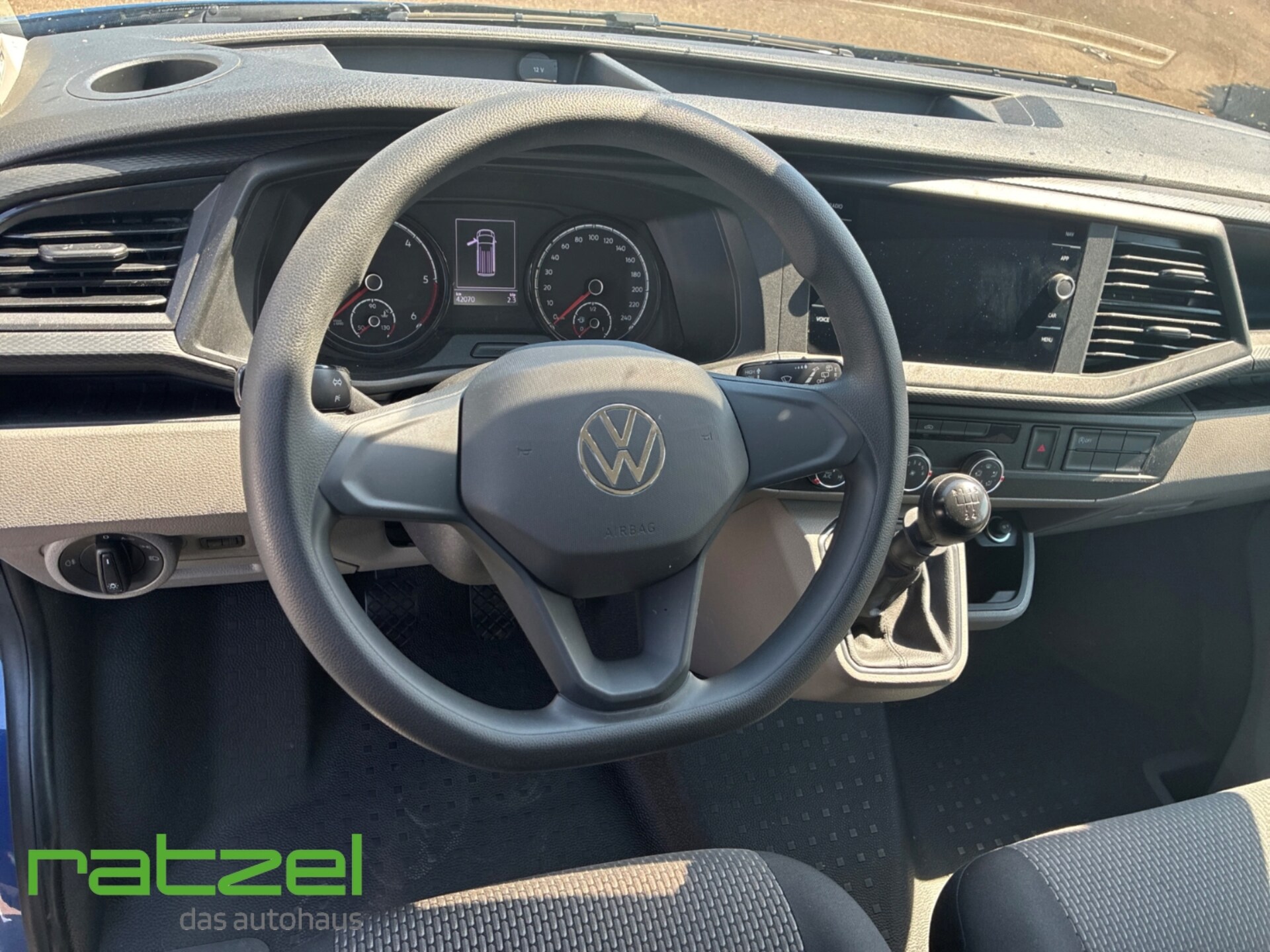 Volkswagen T6.1 Transporter Kombi kurzer Radstand