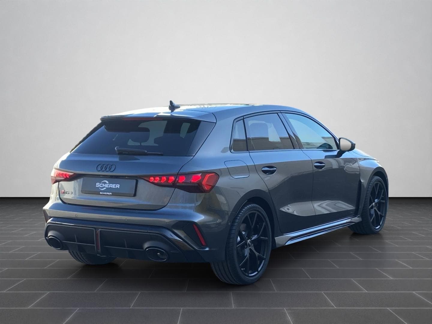 Bild über Audi RS 3 Sportback TFSI quattro 294 kW S tronic - für weitere Informationen kontaktieren Sie den Audi Partner