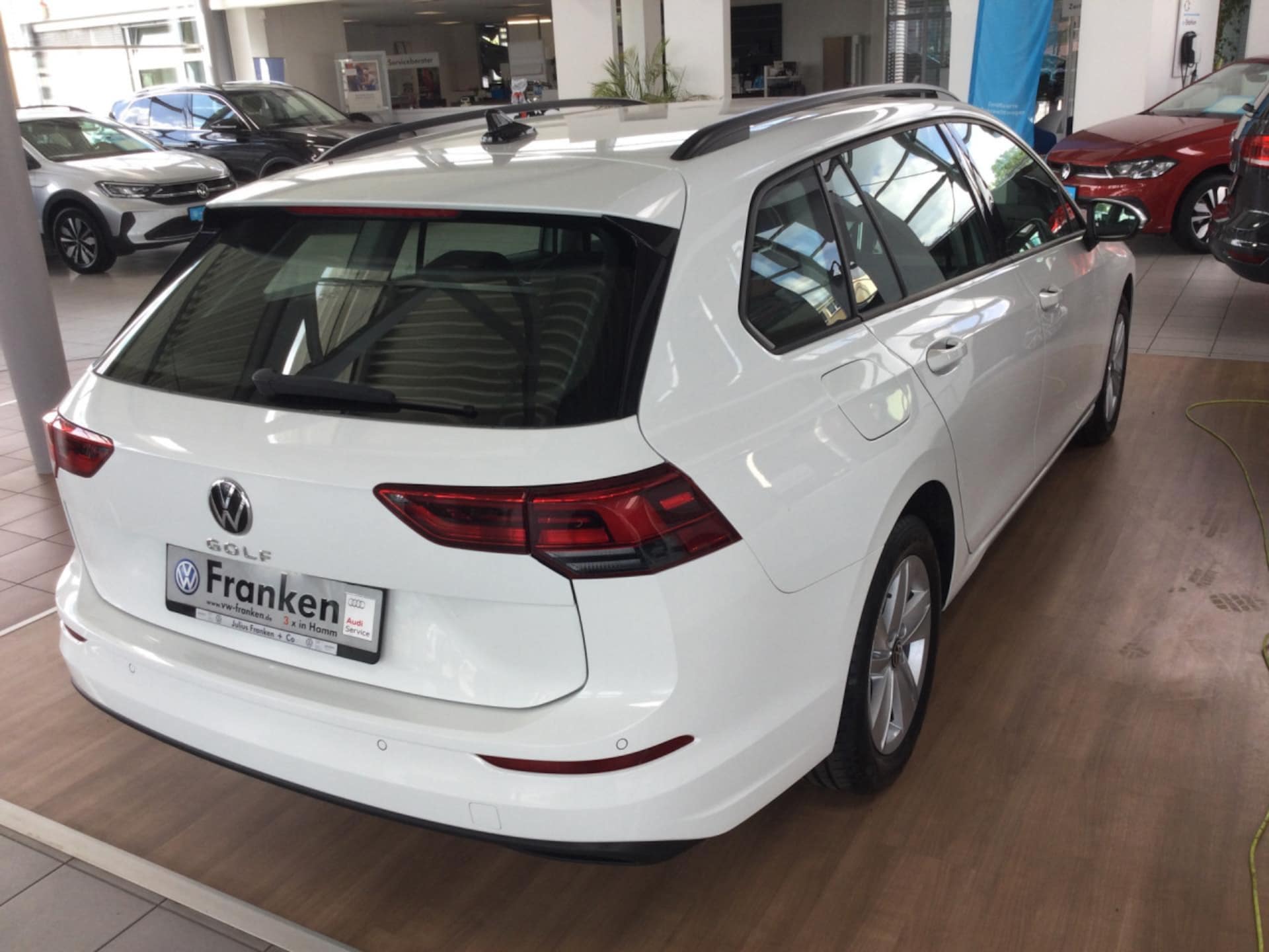 Volkswagen Golf Variant Life
