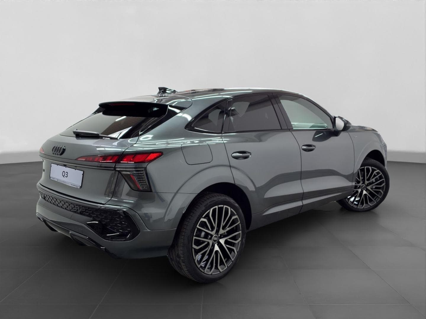 Bild über Audi Q3 Sportback e-hybrid e-hybrid 200 kW S tronic - für weitere Informationen kontaktieren Sie den Audi Partner