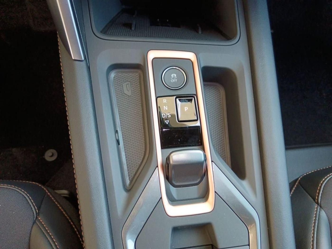 CUPRA Formentor 1.5 eTSI DSG 110 kW (150 CV) — photo 9
