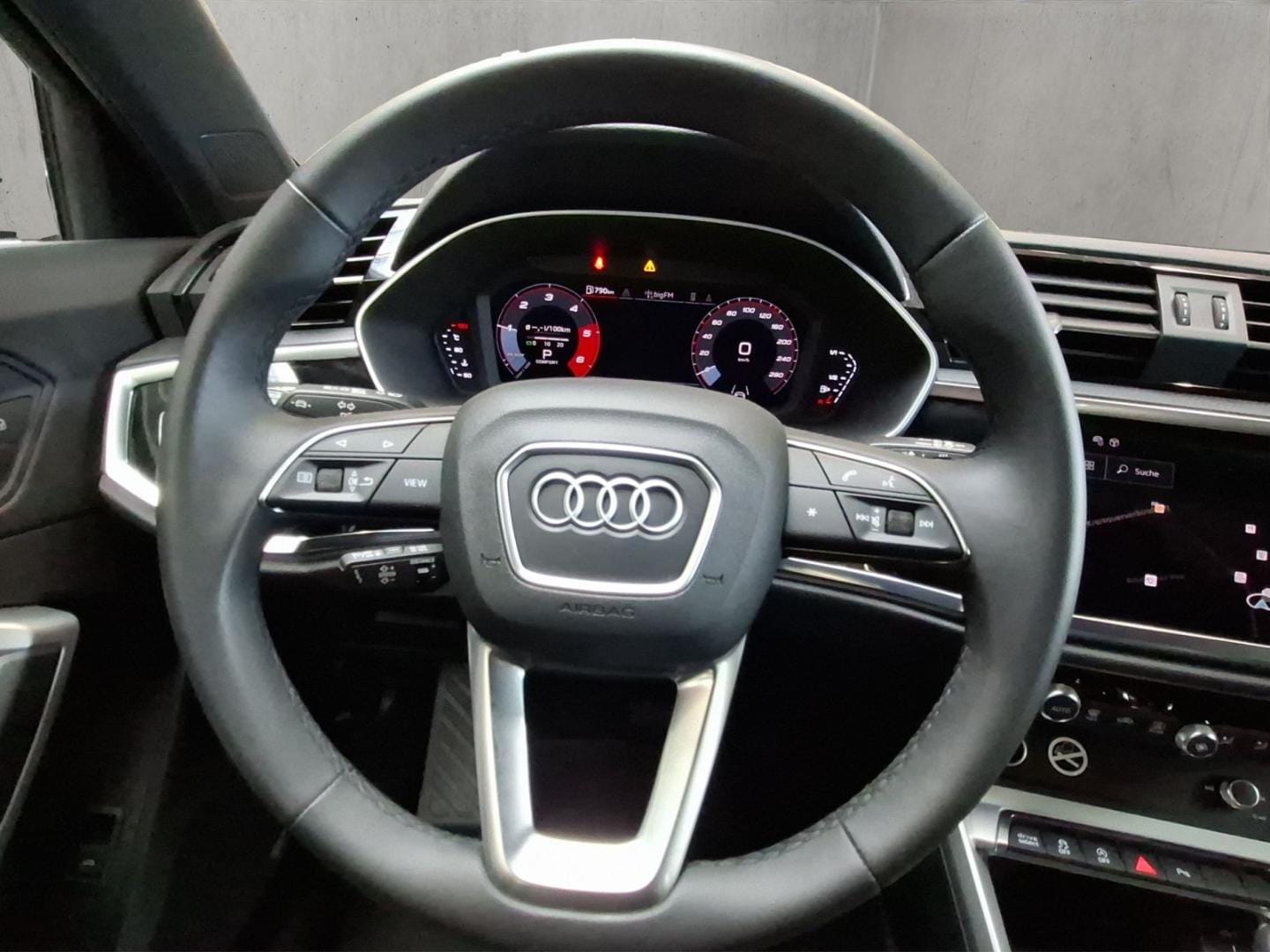 Bild über Audi Q3 S line 35 TDI S tronic - für weitere Informationen kontaktieren Sie den Audi Partner