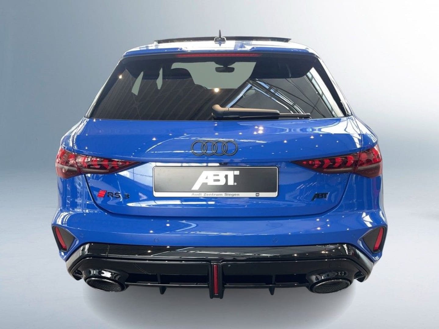 Bild über Audi RS 3 Sportback TFSI quattro S tronic - für weitere Informationen kontaktieren Sie den Audi Partner
