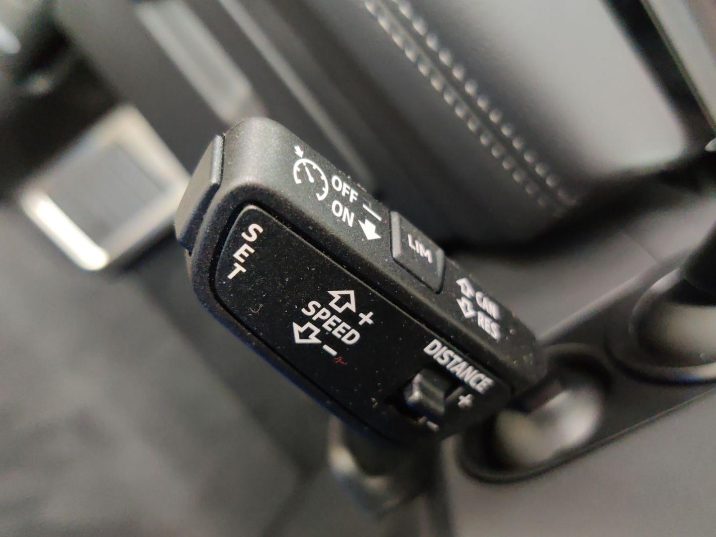 Image about Audi Q6 SUV e-tron e-tron quattro
