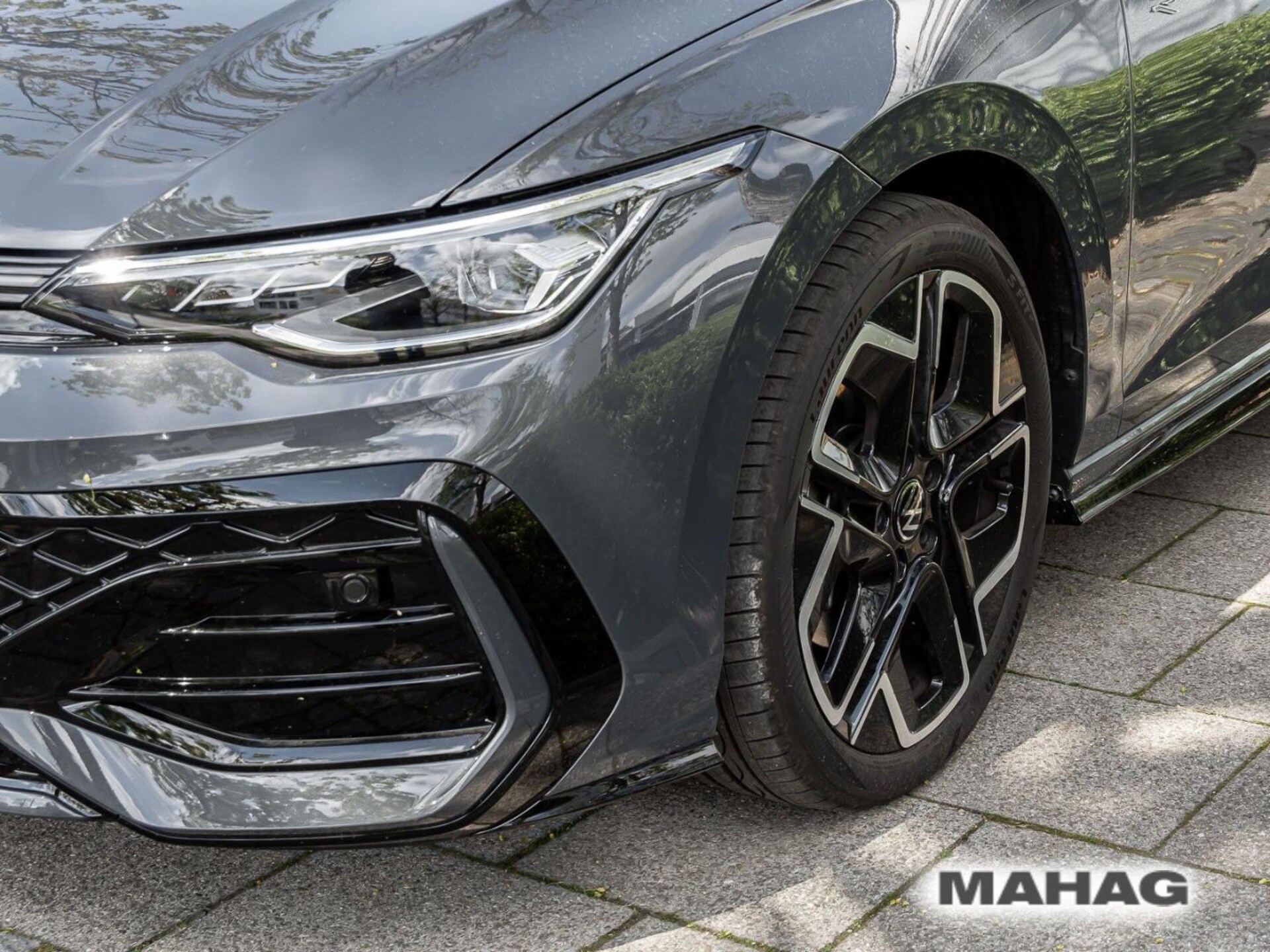 Volkswagen Golf R-Line