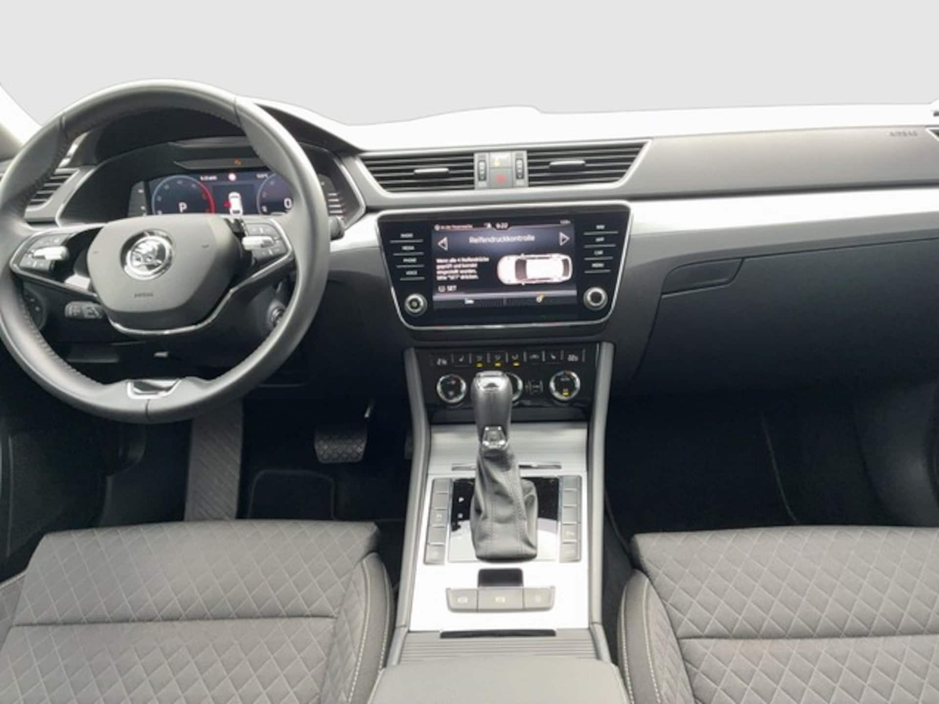 Skoda Superb Combi Ambition