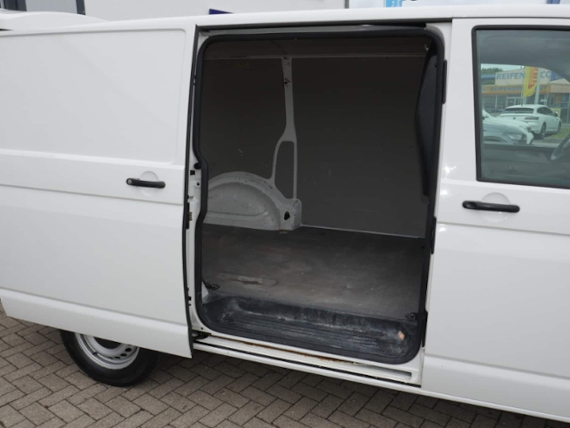 Volkswagen T6 Transporter Kasten kurzer Radstand