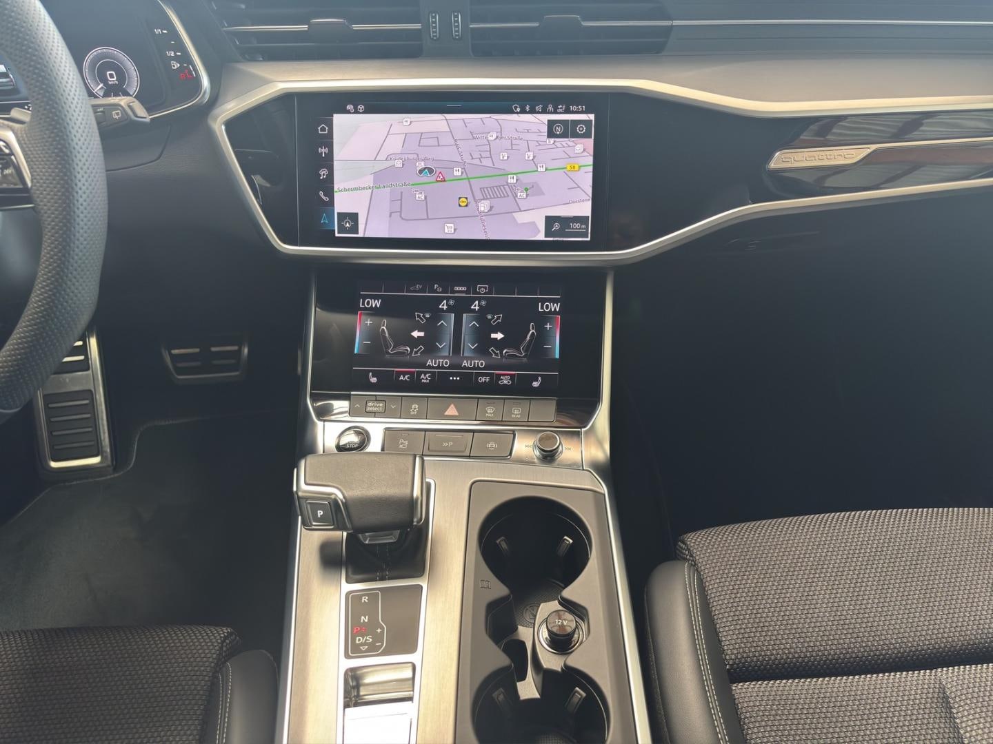 Bild über Audi A6 Avant TFSI e S line 50 TFSI e quattro S tronic - für weitere Informationen kontaktieren Sie den Audi Partner