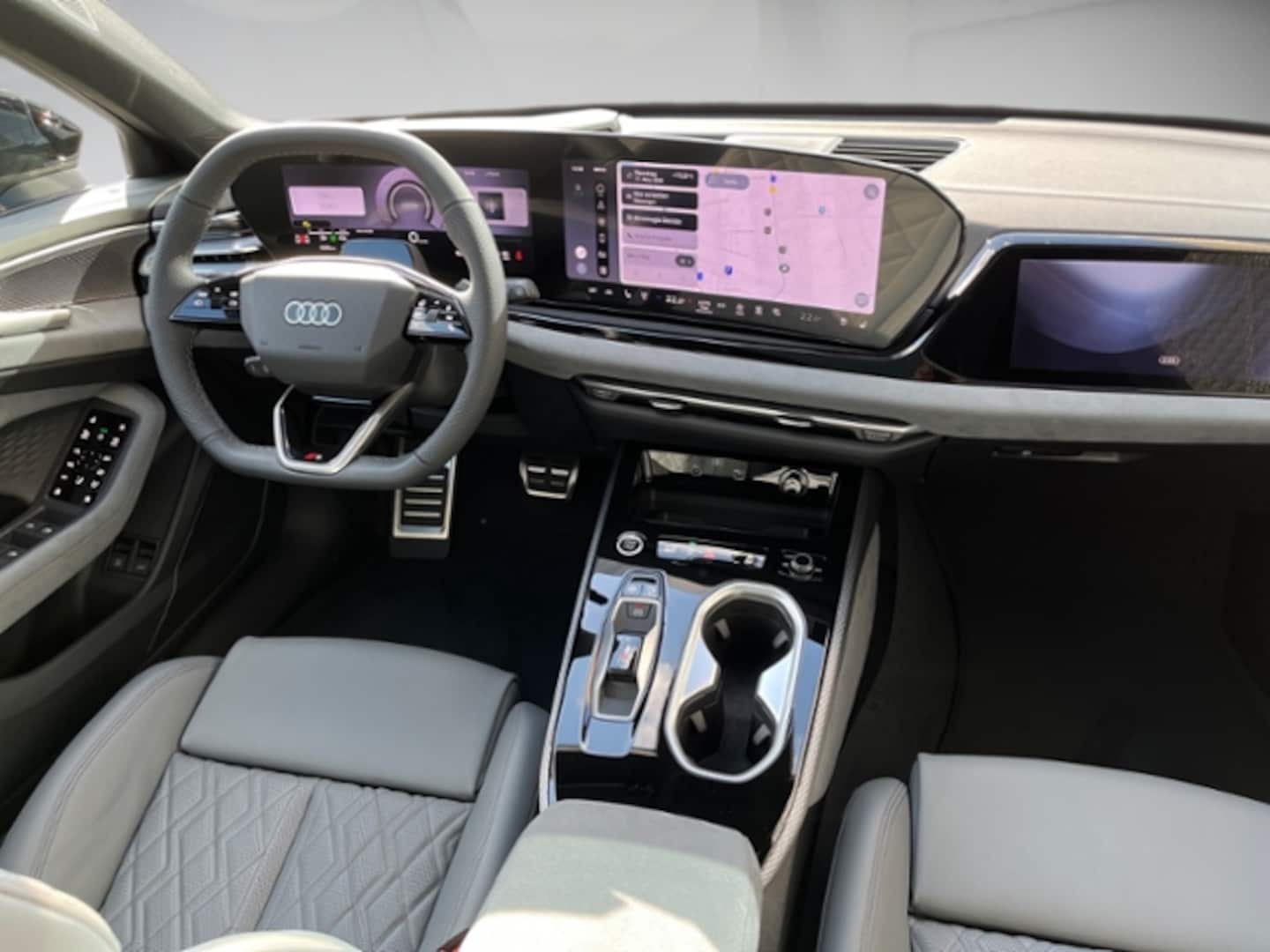 Bild über Audi A6 Avant e-hybrid e-hybrid quattro 270 kW S tronic - für weitere Informationen kontaktieren Sie den Audi Partner