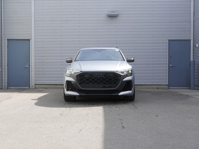 2025 Audi RS Q8 SUV performance
