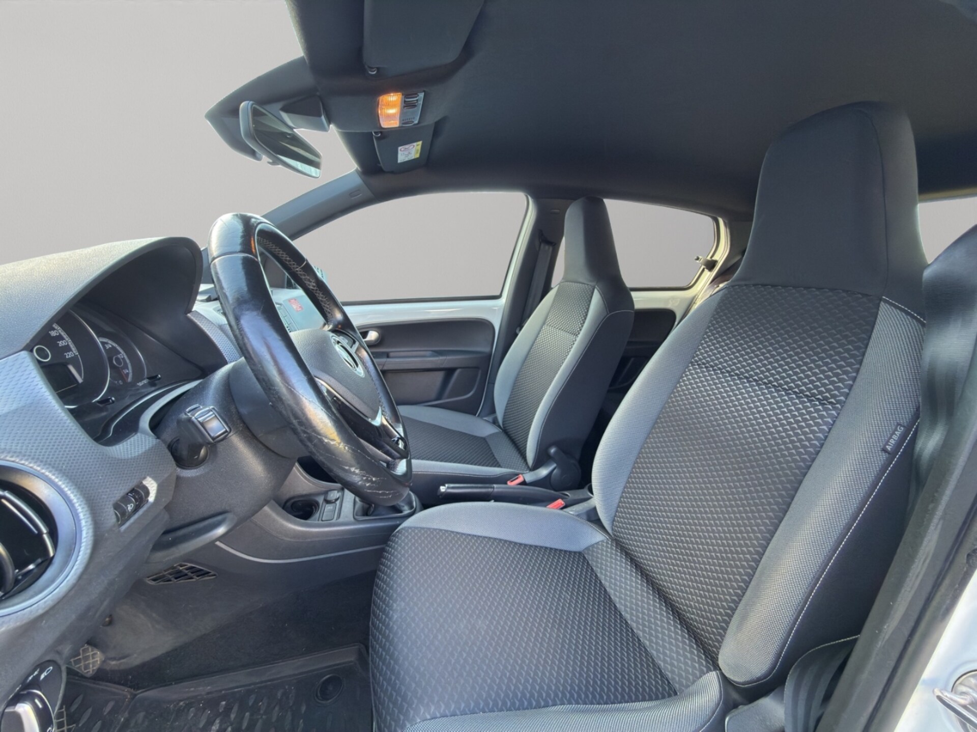 Volkswagen up! ACTIVE