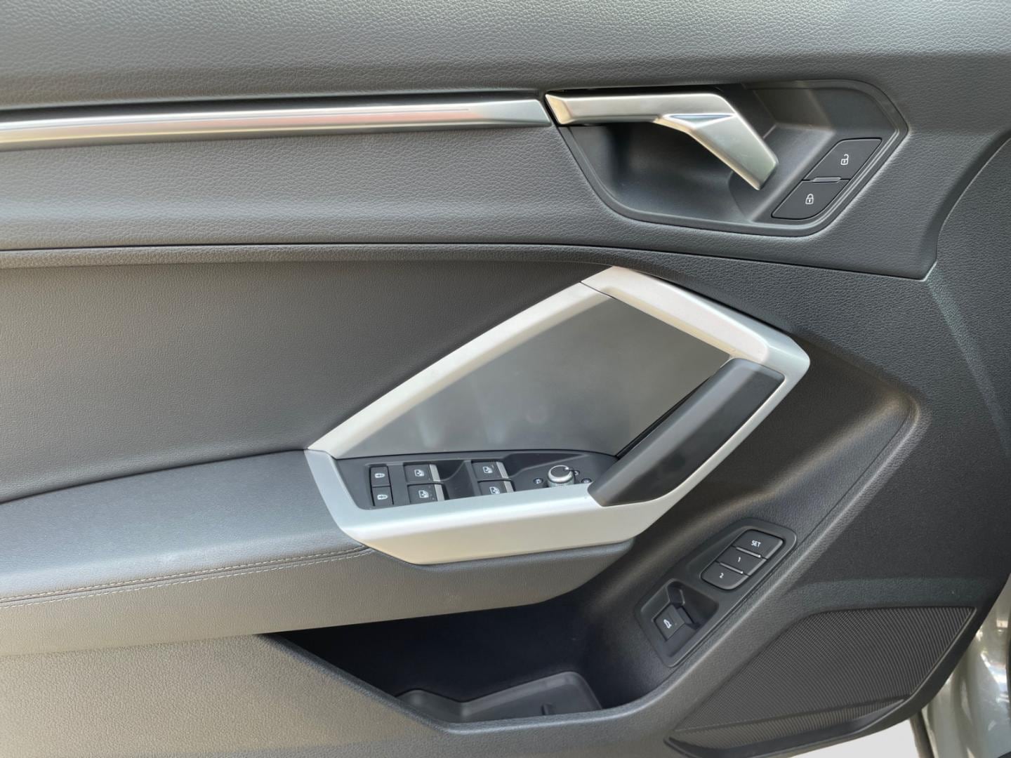 Bild über Audi Q3 Sportback TDI 110 kW S tronic - für weitere Informationen kontaktieren Sie den Audi Partner