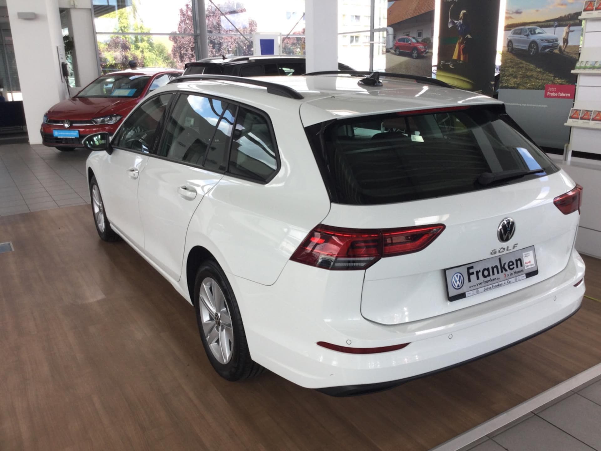 Volkswagen Golf Variant Life