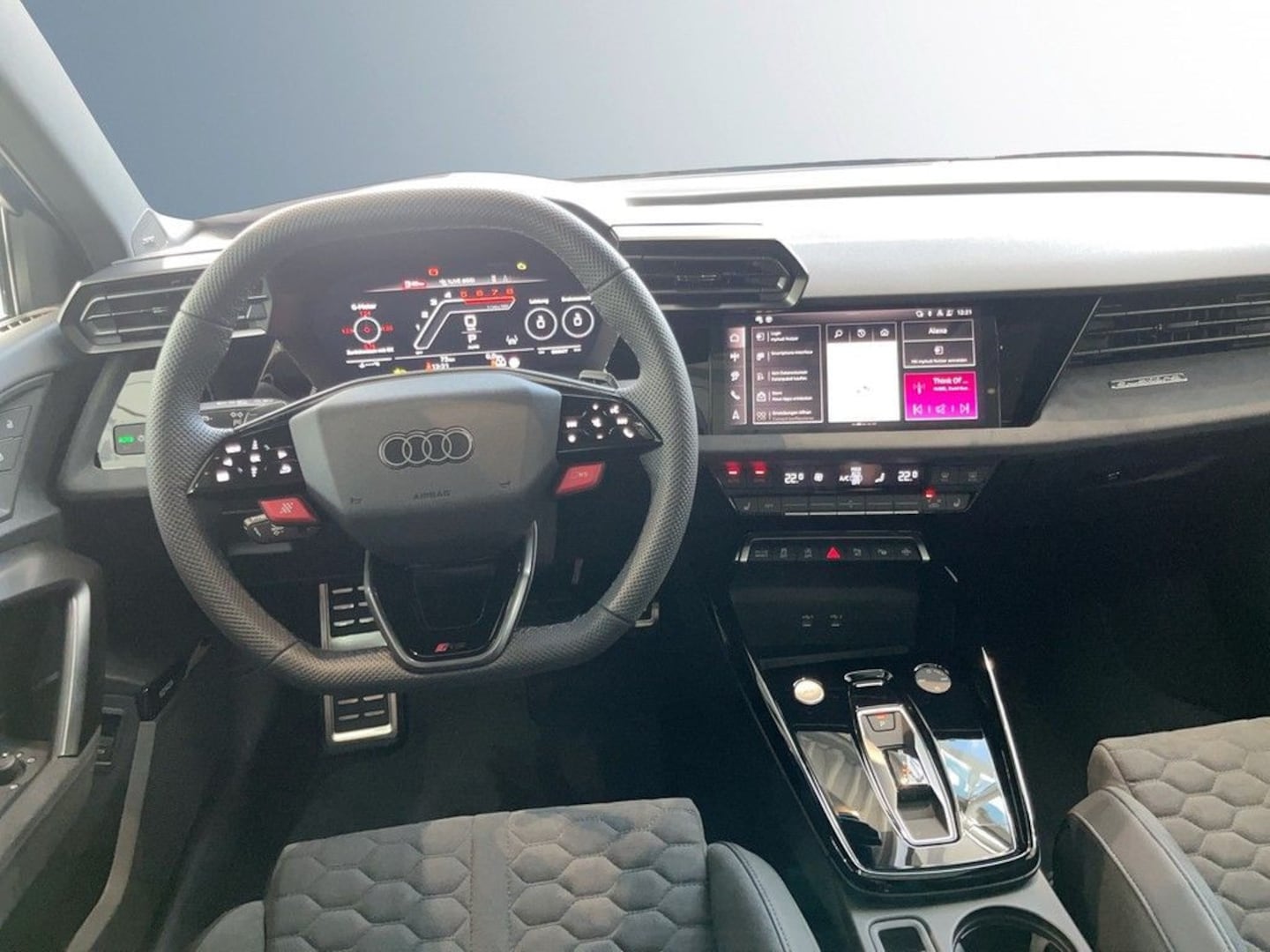Bild über Audi RS 3 Sportback TFSI quattro S tronic - für weitere Informationen kontaktieren Sie den Audi Partner