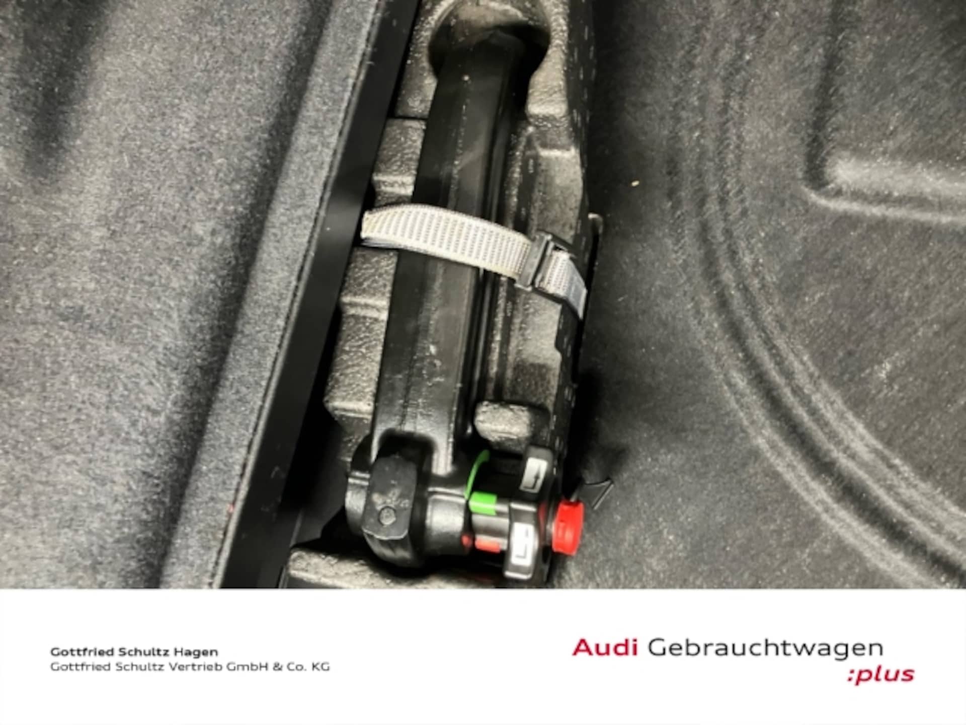 Audi Q8 e-tron S line