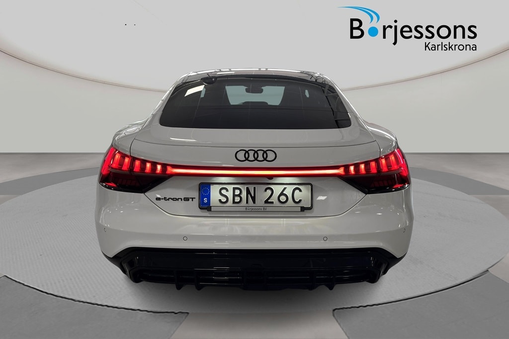 Bild som visar Audi e-tron GT e-tron GT quattro 350,00 kW - för mer information kontakta din Audi Partner