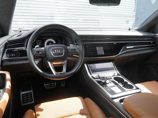 2025 Audi RS Q8 SUV performance