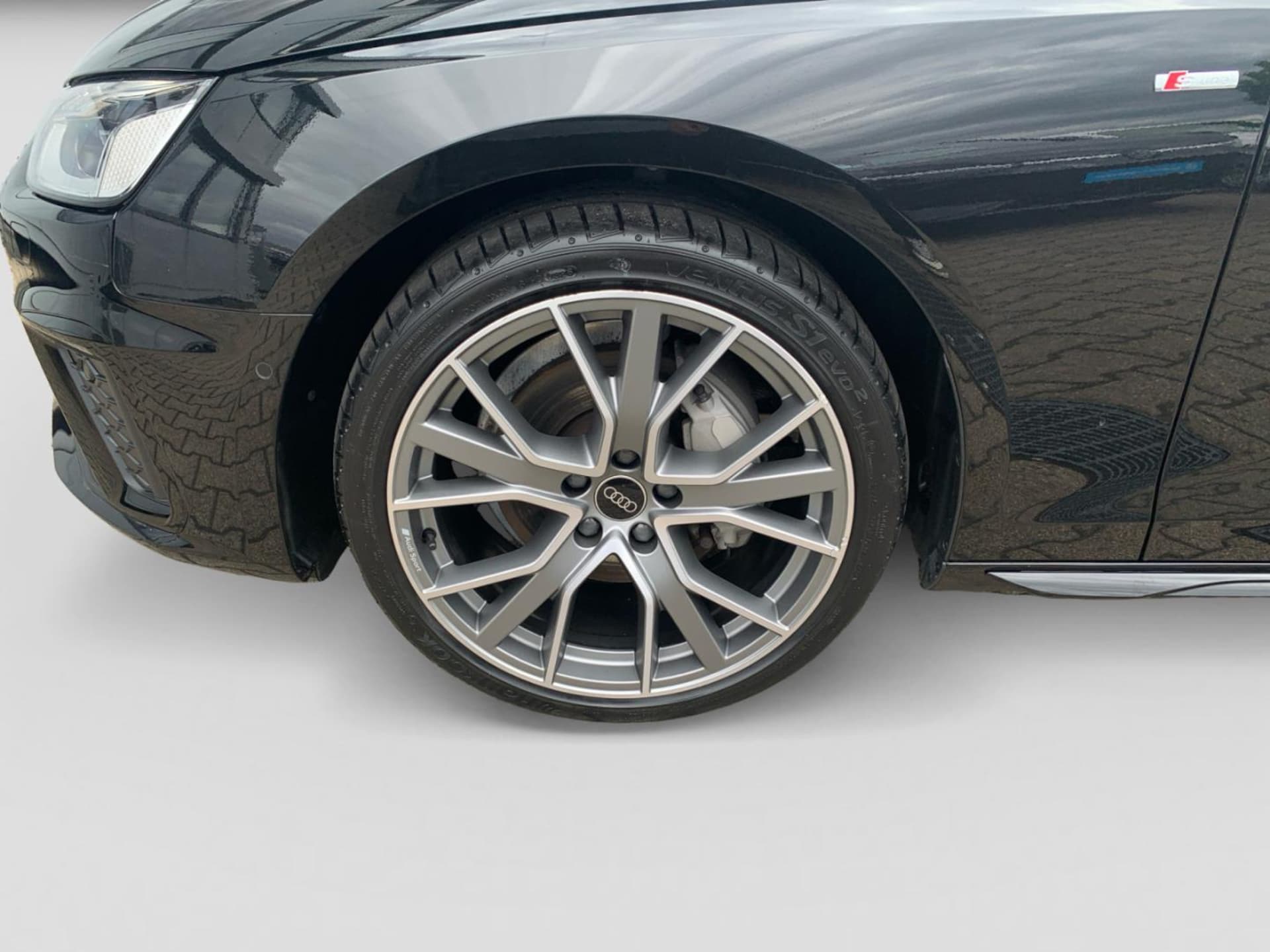 Audi A4 Avant S line