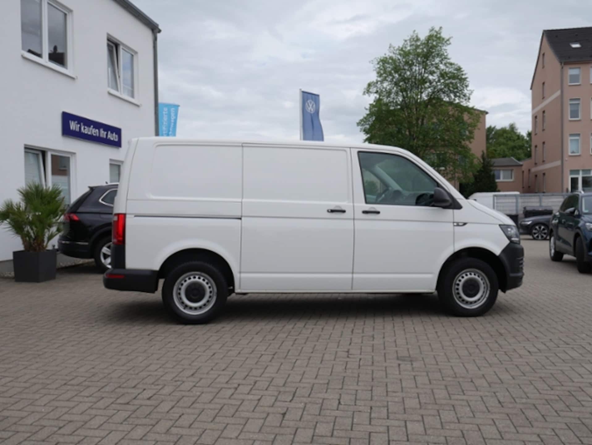 Volkswagen T6 Transporter Kasten kurzer Radstand