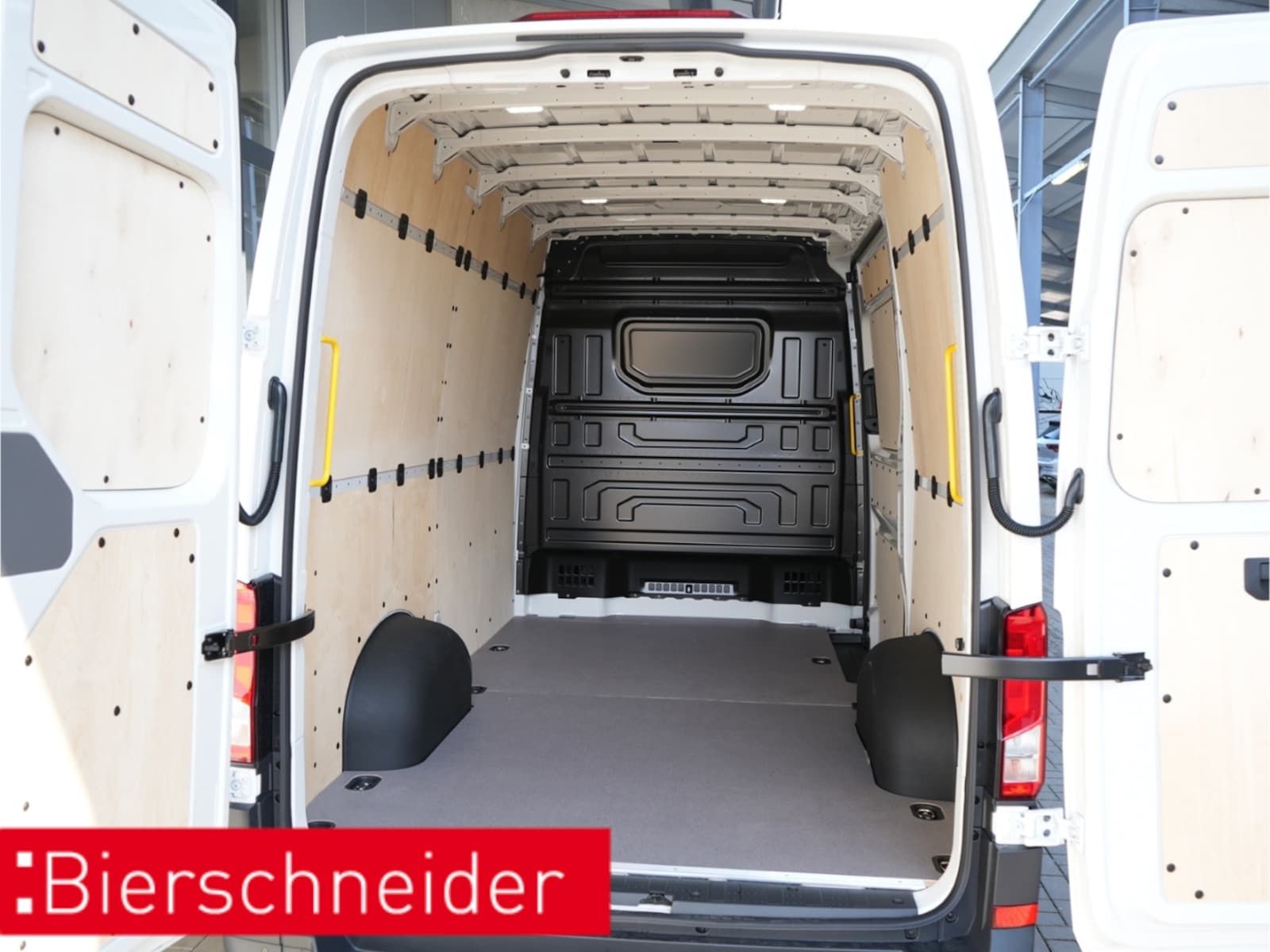 Volkswagen Crafter Kasten mittlerer Radstand – Bild 5