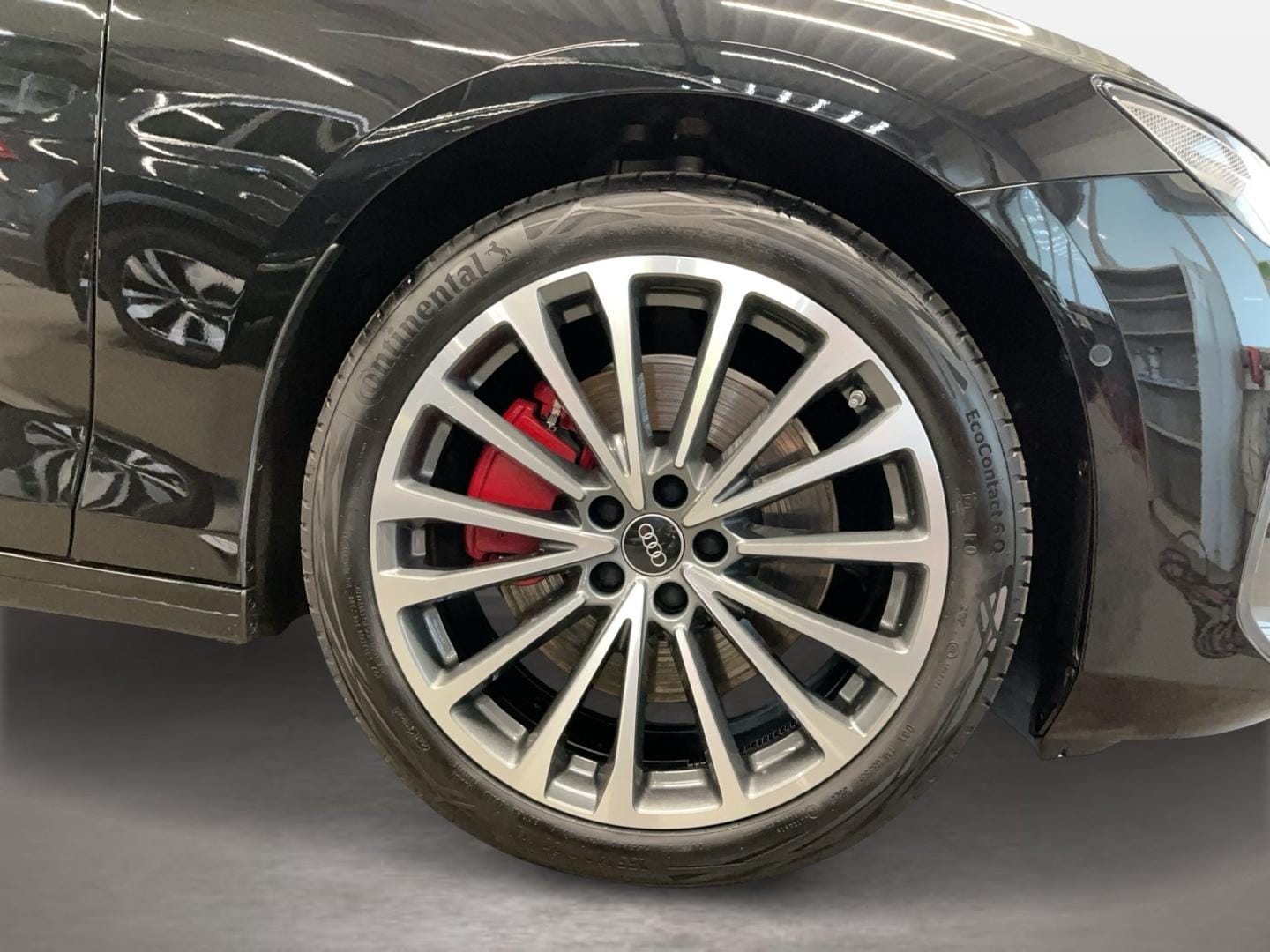 Bild über Audi A6 Avant TDI quattro 150 kW S tronic - für weitere Informationen kontaktieren Sie den Audi Partner
