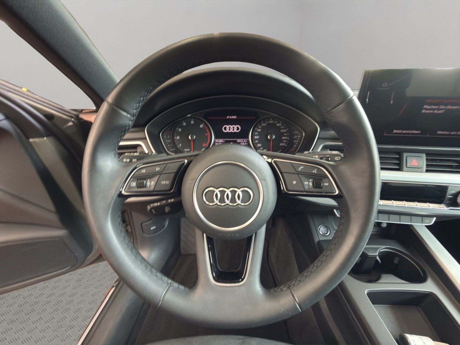 Audi A4 Avant S line