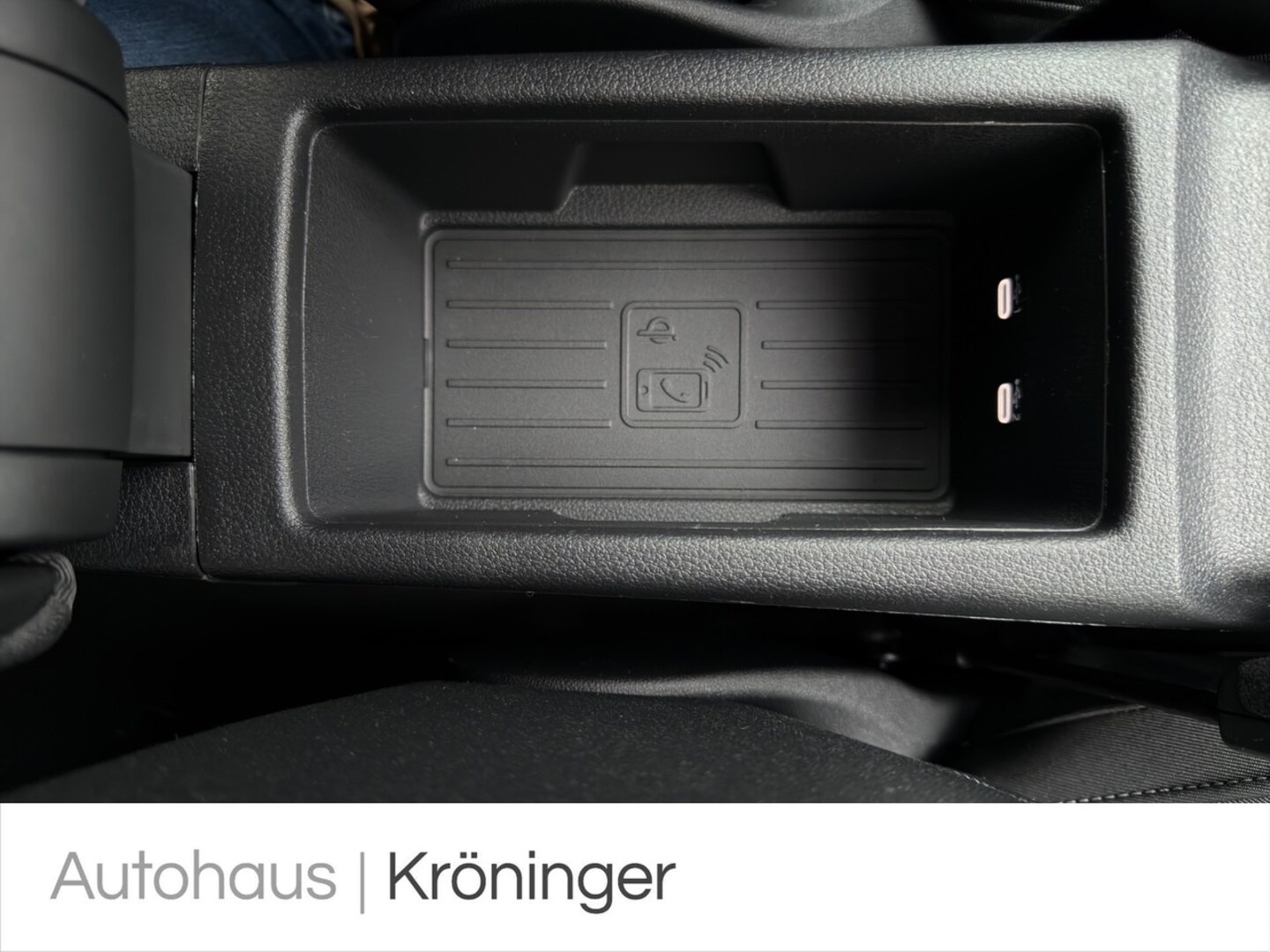Bild über Audi Q2 advanced 35 TFSI 110(150) kW(PS) S tronic - für weitere Informationen kontaktieren Sie den Audi Partner