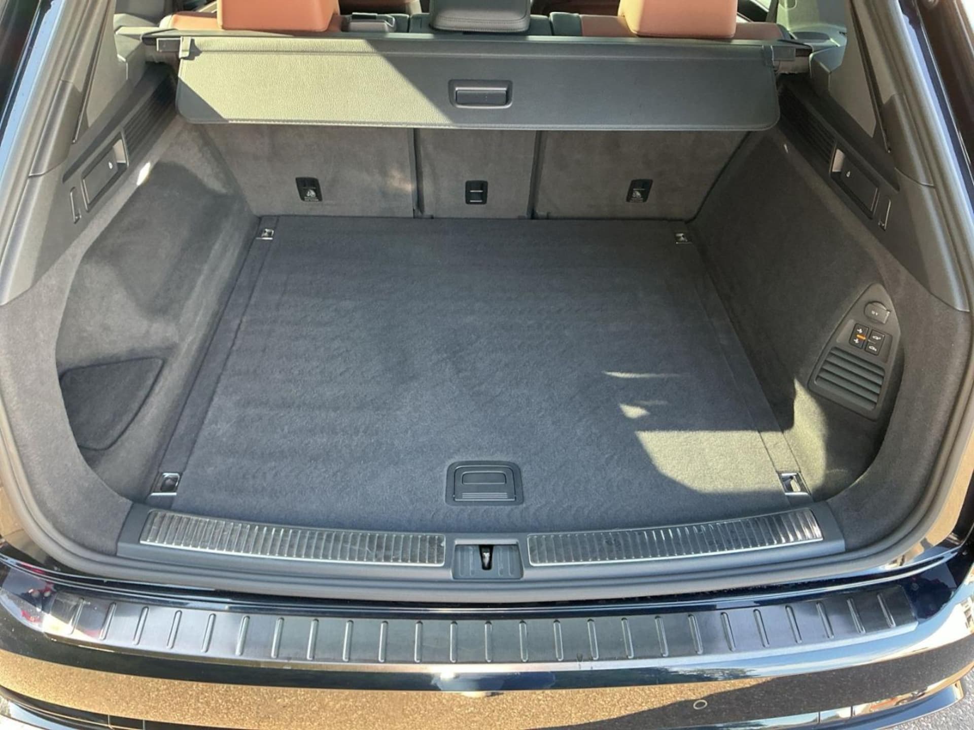 Volkswagen Touareg Basis-Modell